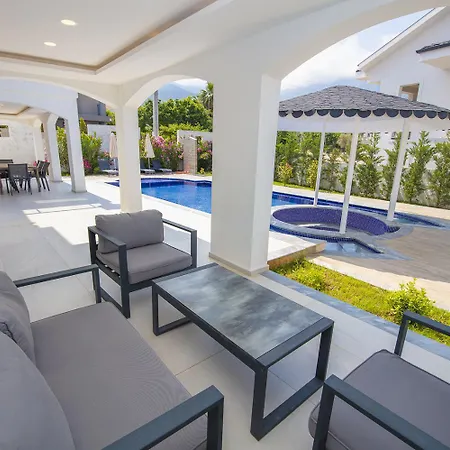 Orka World 1 Villa Öludeniz