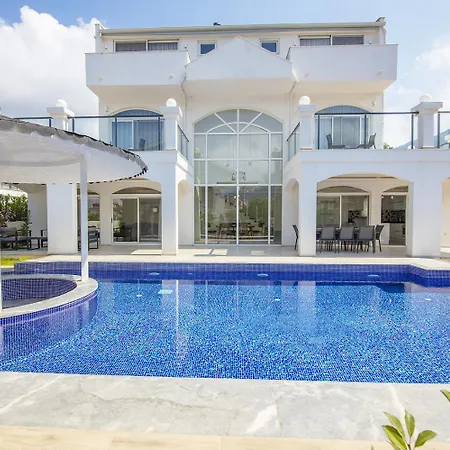 Orka World 1 Villa Öludeniz