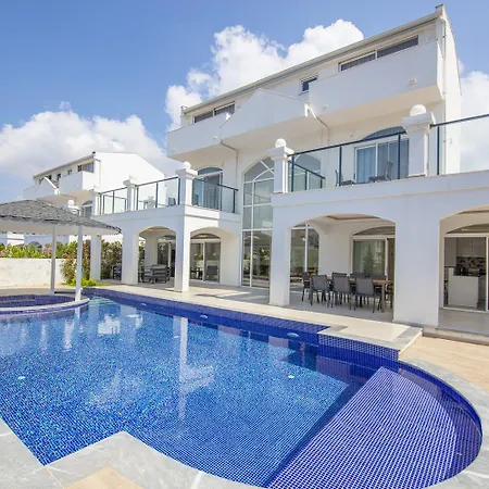 Orka World 1 Villa Öludeniz